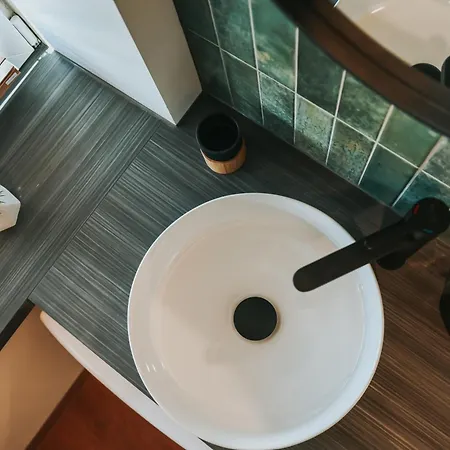 Tiny Oasis - Steps From Oldtown