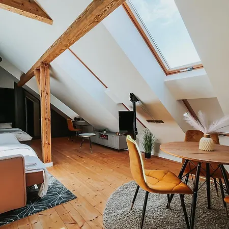 아파트 Tiny Oasis - Steps From Oldtown 클라이페다