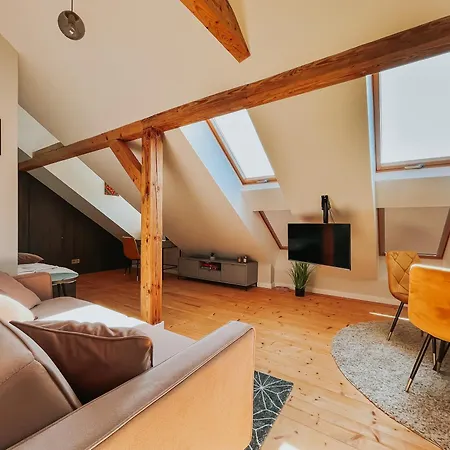 Tiny Oasis - Steps From Oldtown