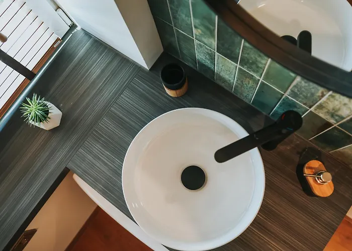 Tiny Oasis - Steps From Oldtown