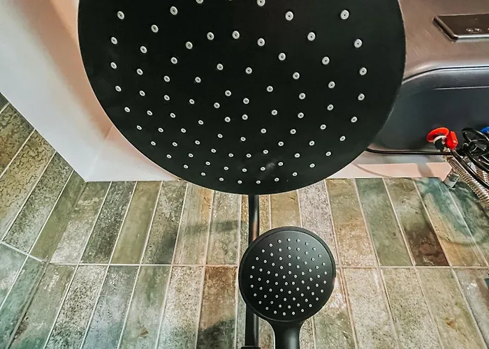 דירה Tiny Oasis - Steps From Oldtown